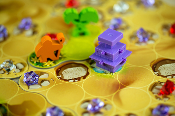 Plansza z elementami gry ISHTAR