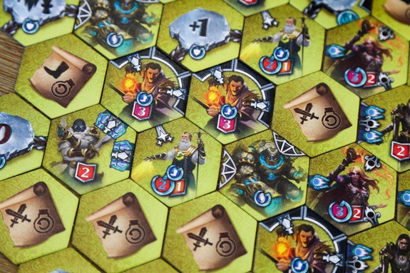 MONOLITH ARENA: AKADEMICY