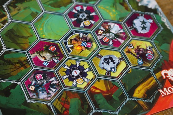 MONOLITH ARENA: AKADEMICY