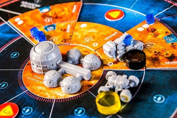 PIERWSI MARSJANIE: PRZYGODY NA CZERWONEJ PLANECIE